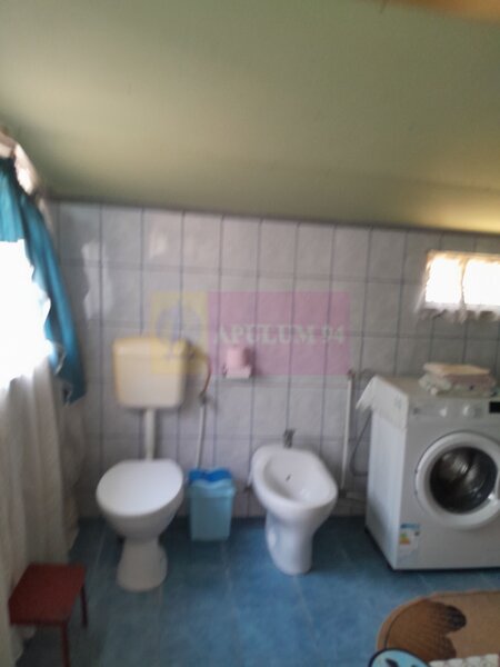 Movilita - vanzare casa 5 cam plus livada pe rod si teren 1800 mp